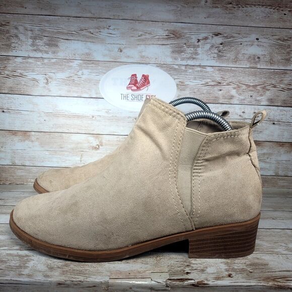 Time and Tru Faux Womens Size 9 Suede Chelsea Boots - Picture 3 of 8